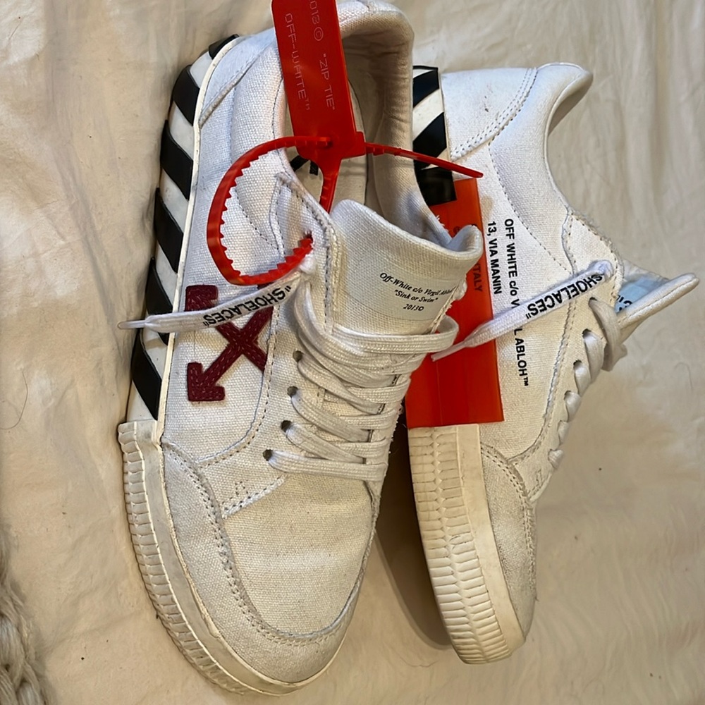 Off White “sink or swim “